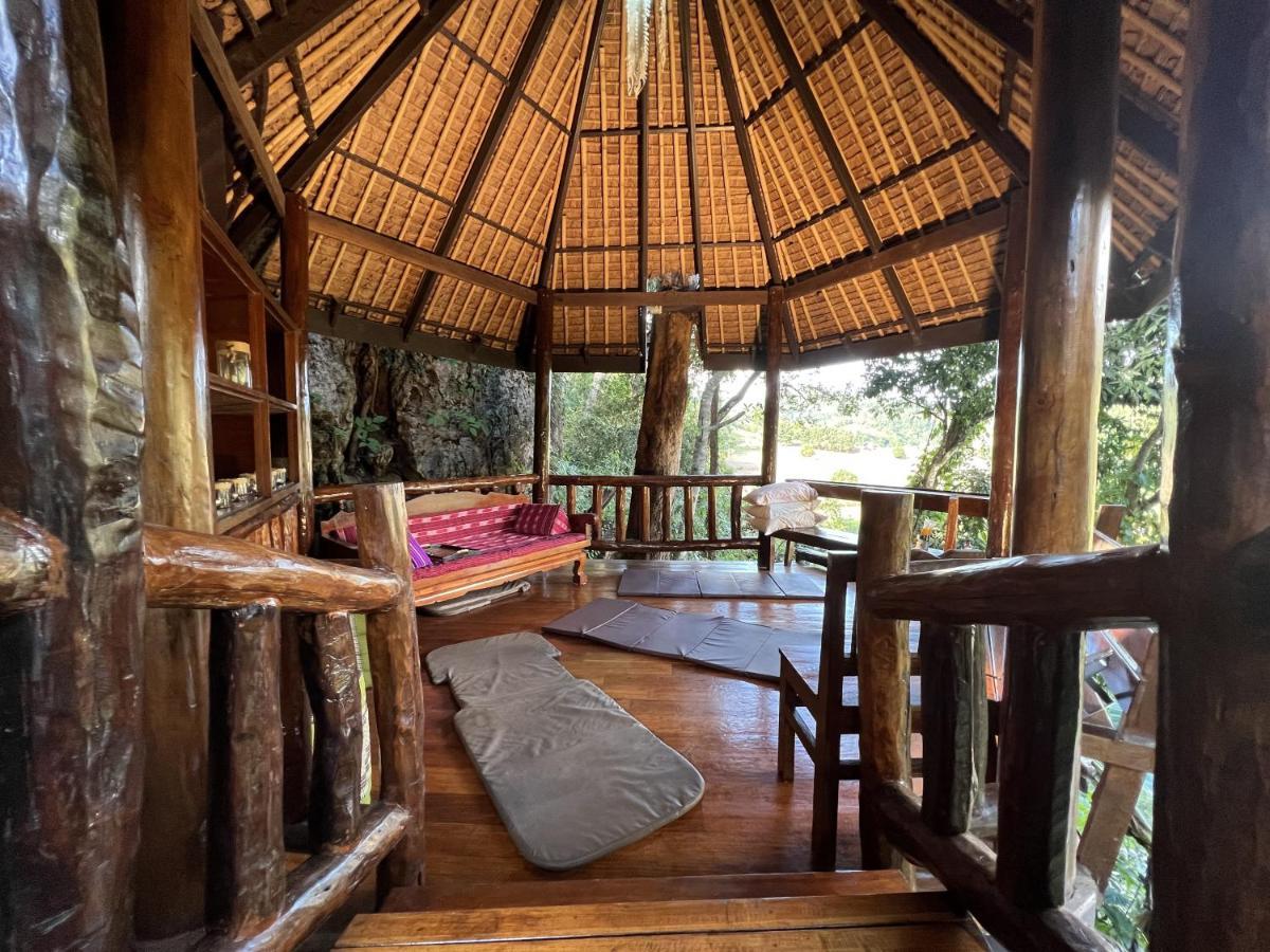 Kanlaya'S Eyrie, Luxury Homestay Pang Mapha Esterno foto