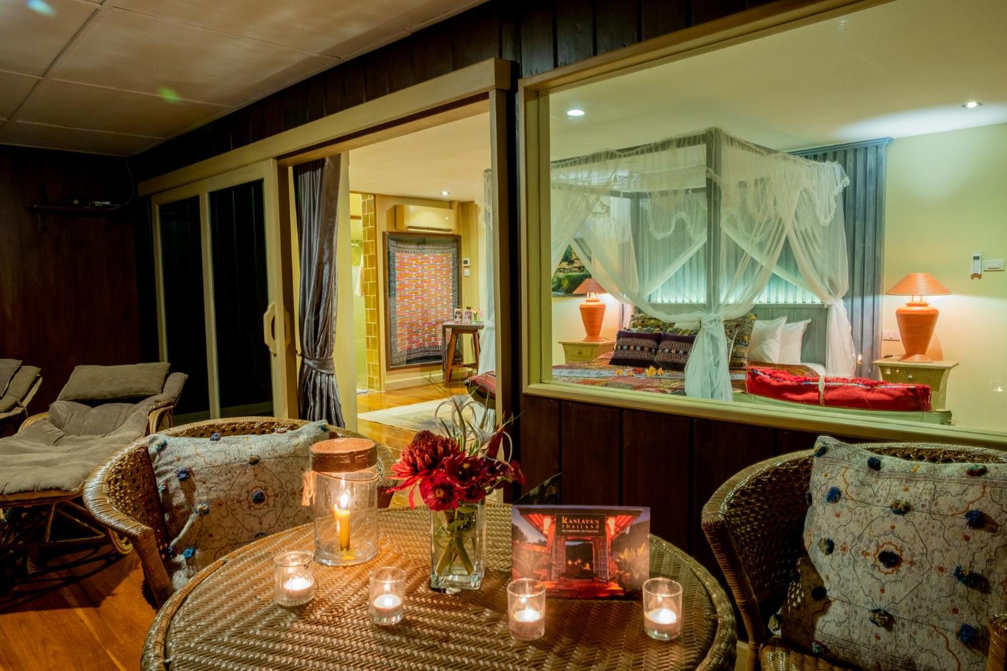 Kanlaya'S Eyrie, Luxury Homestay Pang Mapha Esterno foto