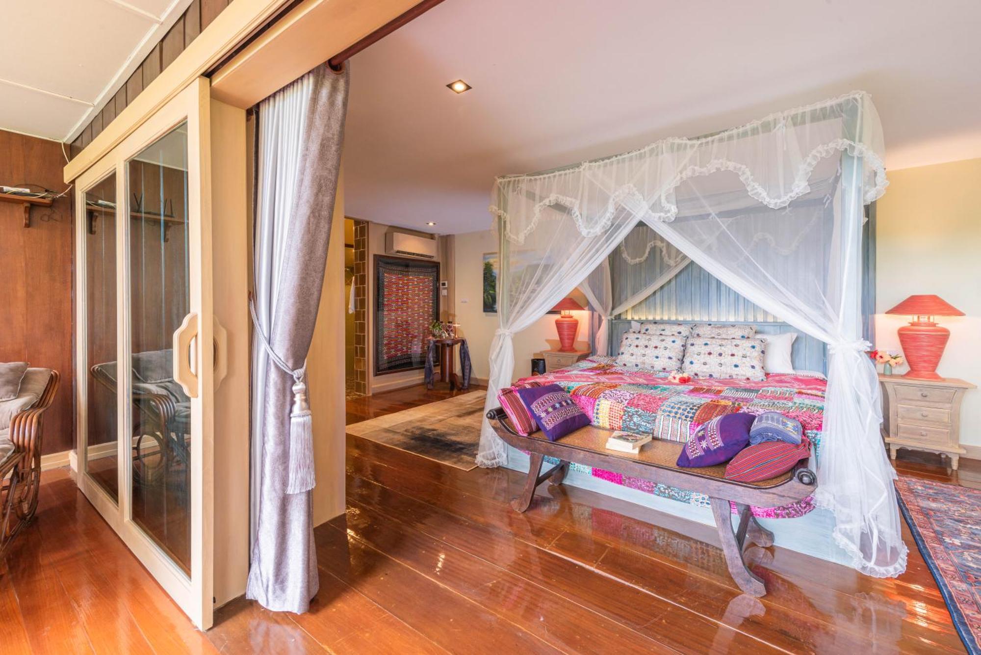Kanlaya'S Eyrie, Luxury Homestay Pang Mapha Esterno foto