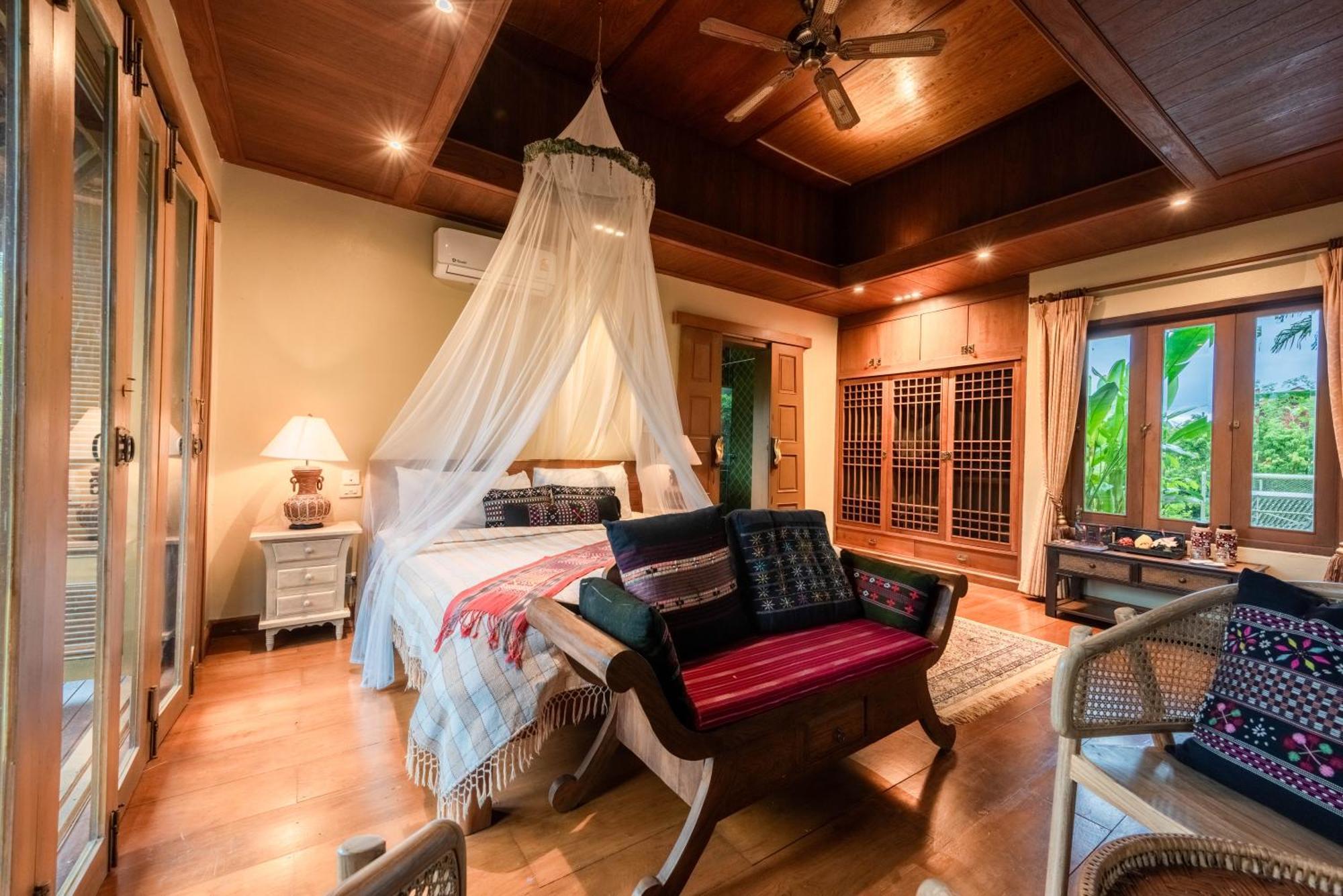 Kanlaya'S Eyrie, Luxury Homestay Pang Mapha Esterno foto