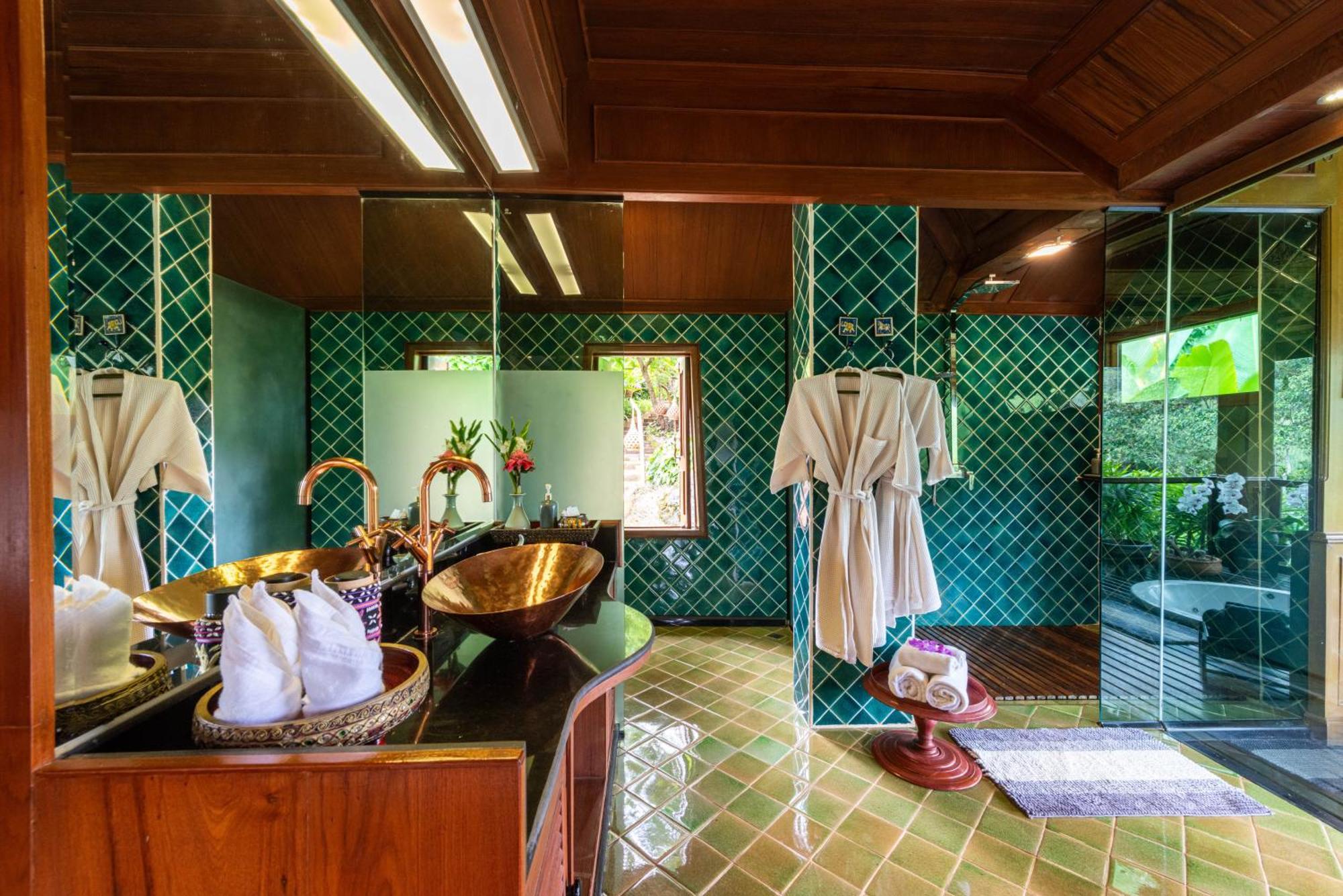 Kanlaya'S Eyrie, Luxury Homestay Pang Mapha Esterno foto