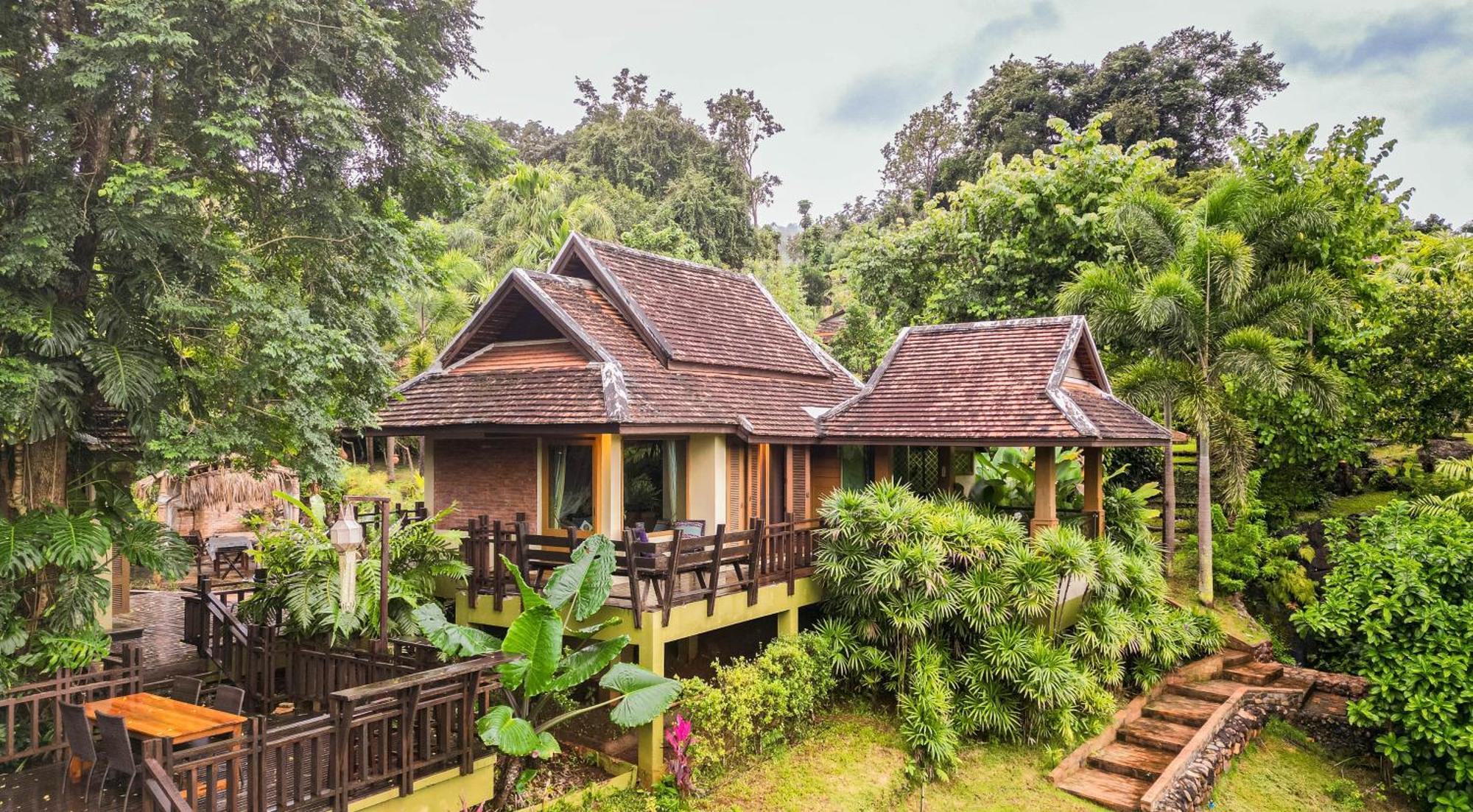 Kanlaya'S Eyrie, Luxury Homestay Pang Mapha Esterno foto