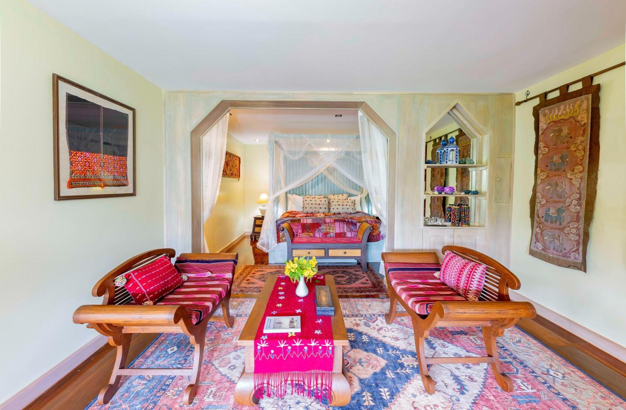 Kanlaya'S Eyrie, Luxury Homestay Pang Mapha Esterno foto